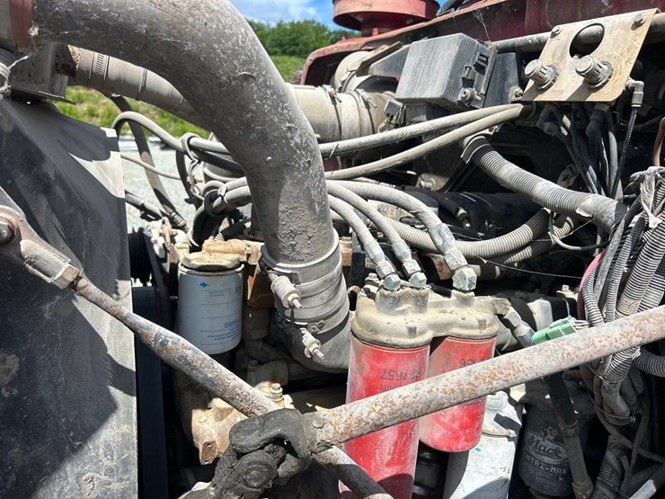 mack-dm688s-image-59