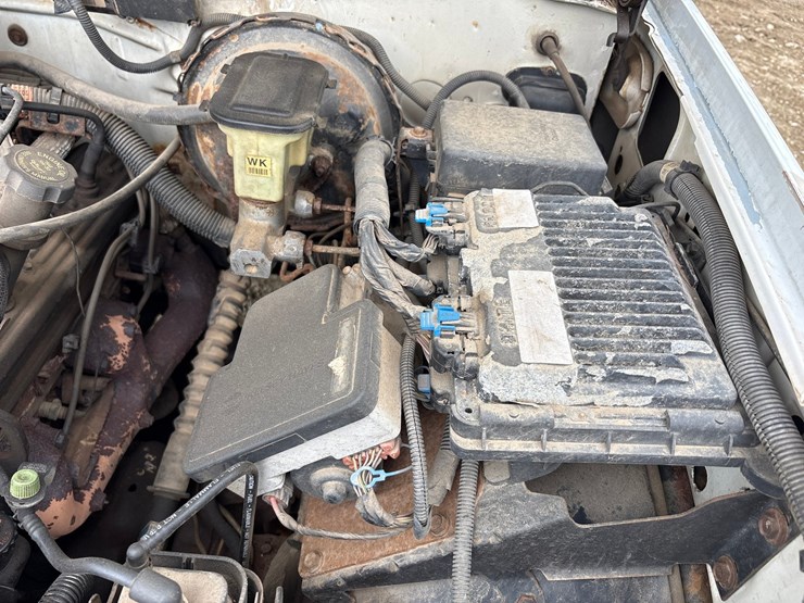 1999-chevrolet-2500-image-31