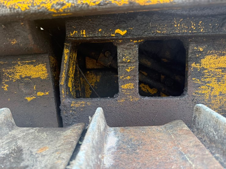 john-deere-450e-image-34