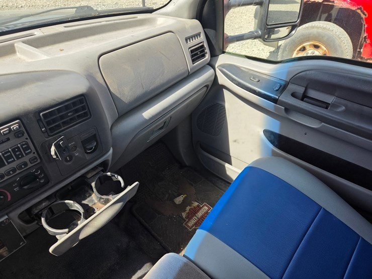 2001-ford-f350-image-39