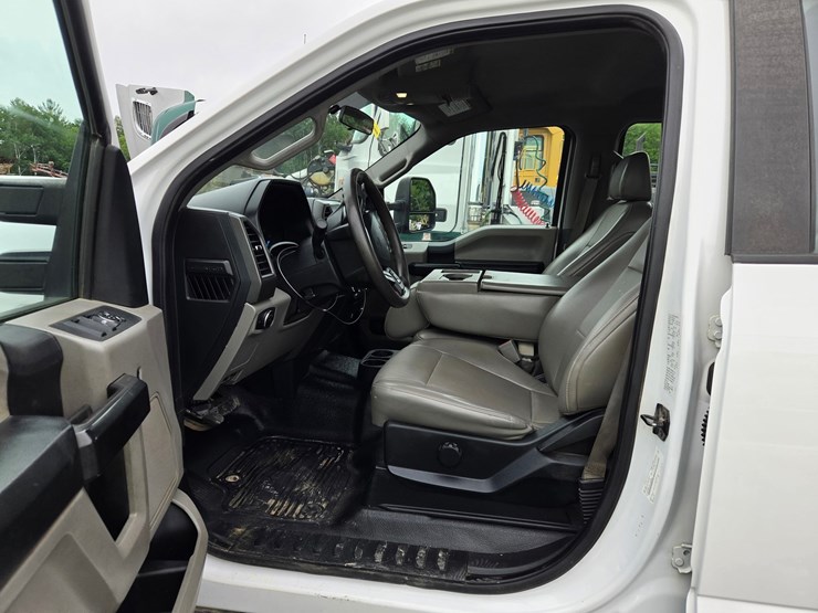 2020-ford-f350-image-47
