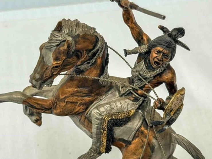 legends-sculpture-image-2