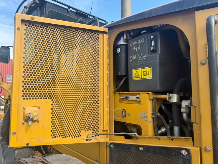 caterpillar-160m-image-142