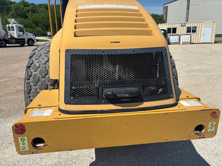 caterpillar-cs-563e-image-12