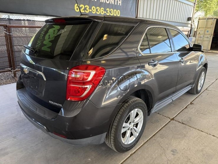 2016-chevrolet-equinox-ls-image-8