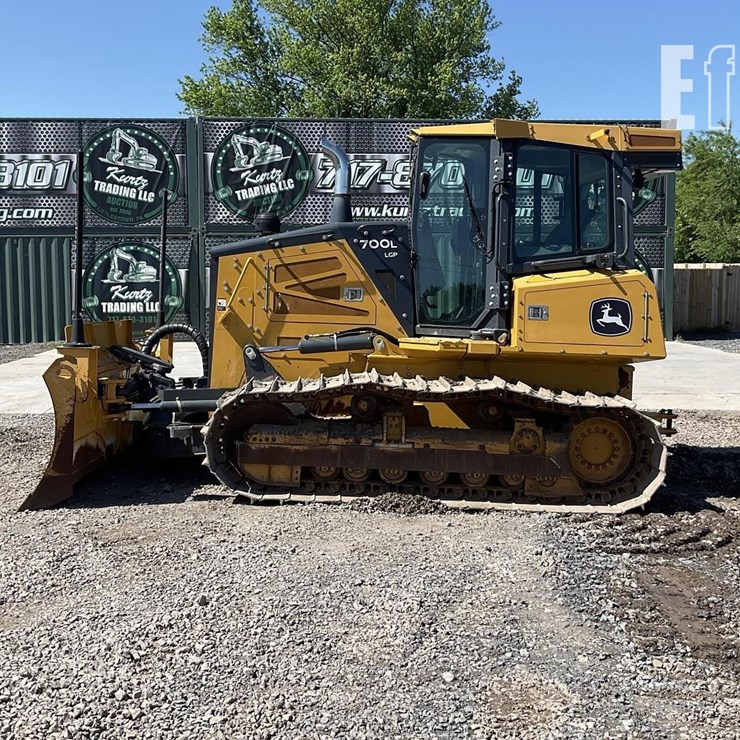 2022 DEERE 700L LGP