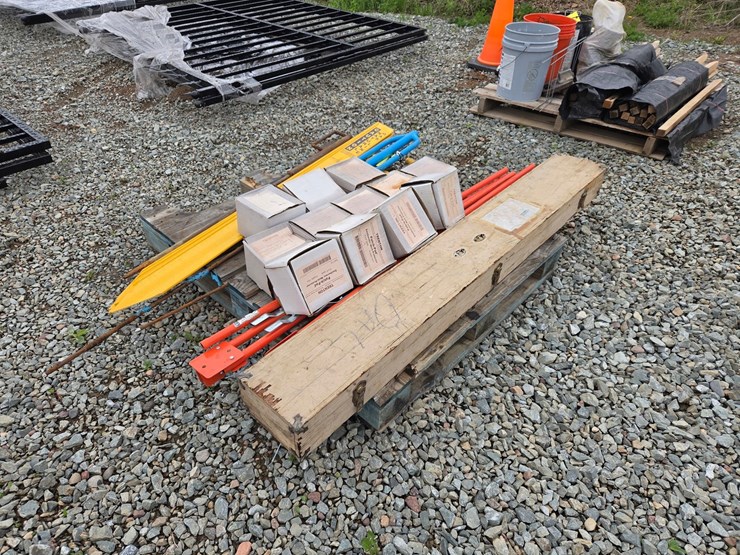 #6106-•-pallet-of-misc.-items-image-3