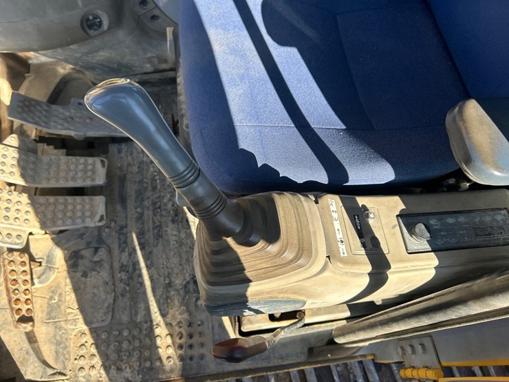 2000-deere-200-lc-image-67