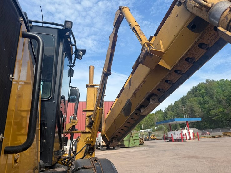 caterpillar-160m-image-152