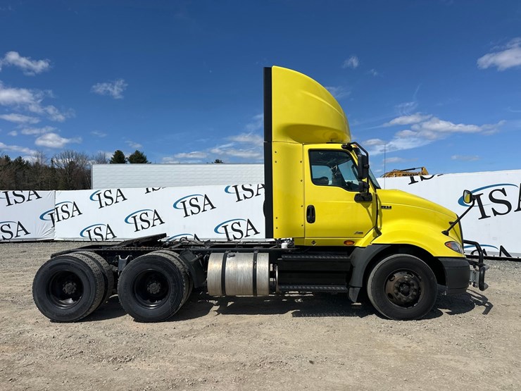 #60118-•-2019-international-rh613-day-cab-truck-tractor-image-6