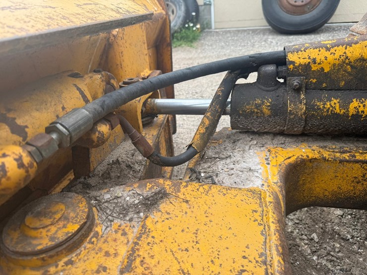 john-deere-450e-image-15