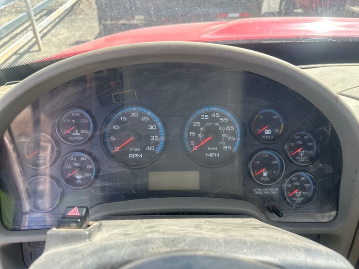 2015-international-durastar-4400-image-31