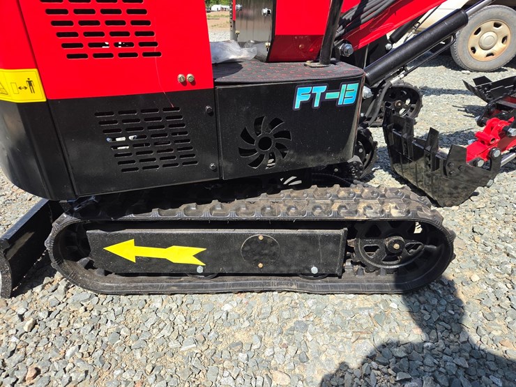 #5016-•-unused-future-ft13-mini-excavator-image-20