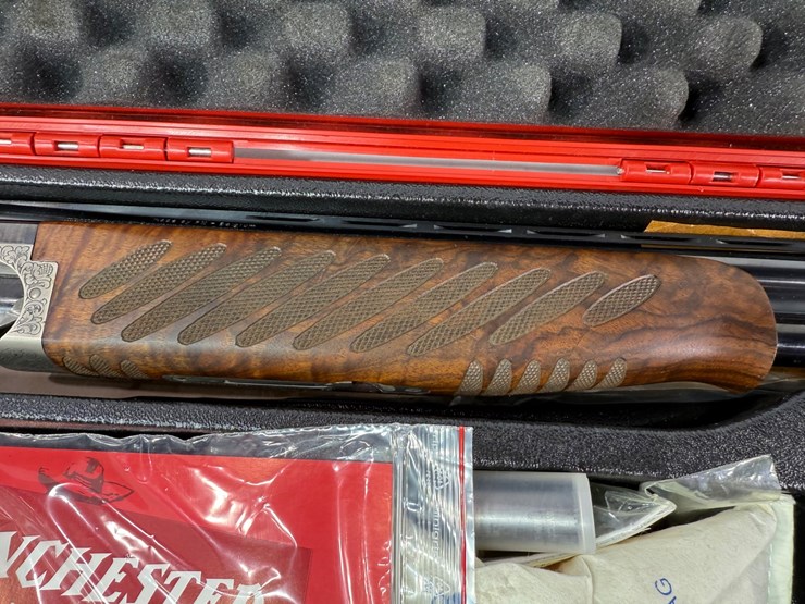 #47194-•-winchester-select-elegance-12ga-over-/-under-shotgun-13amw01780-image-18