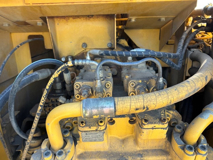 2000-deere-200-lc-image-39