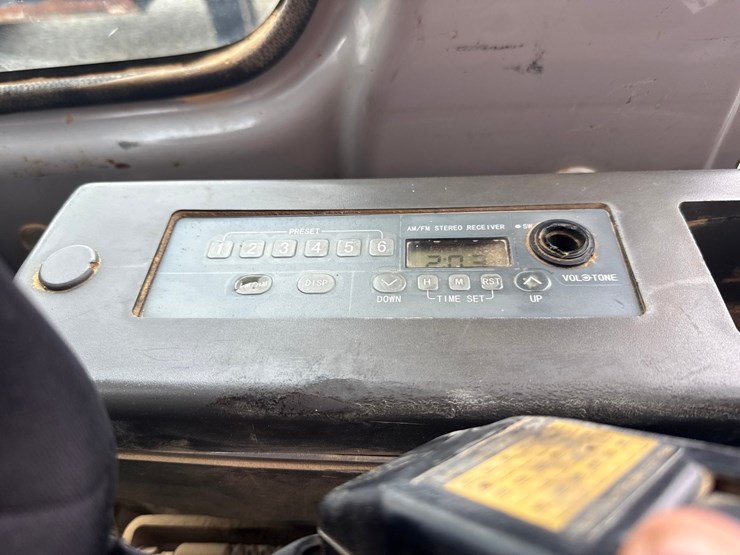 2006-hitachi-zx225-image-78
