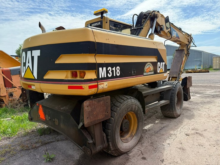 caterpillar-m318-image-5