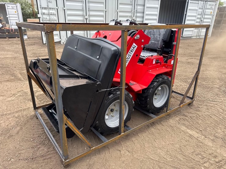 new-agt-industrial-co-mini-skidloader-model-sda-140w-image-2