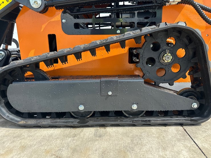#5042-•-arteer-qb-480-mini-skid-steer-image-30