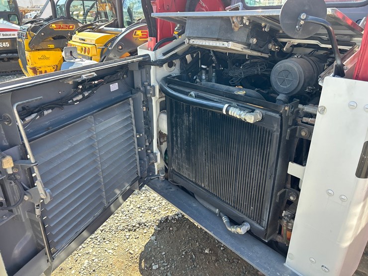 2019-takeuchi-tl10v2-image-33