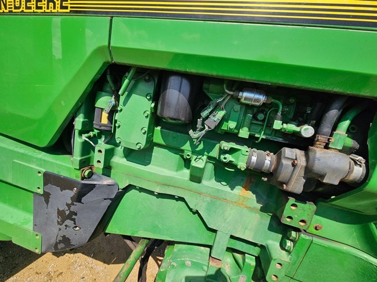 john-deere-8300-image-14