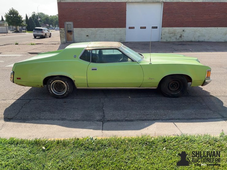 1971-mercury-cougar-xr7-car-image-4