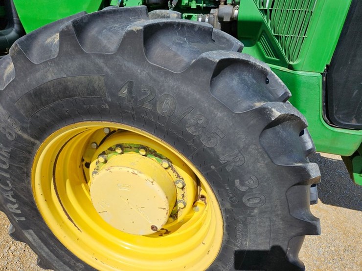 john-deere-8300-image-41