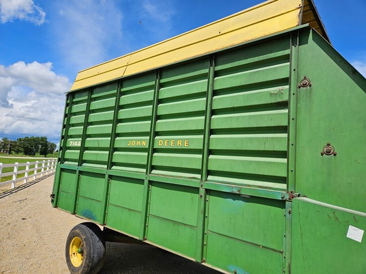 john-deere-714a-image-17