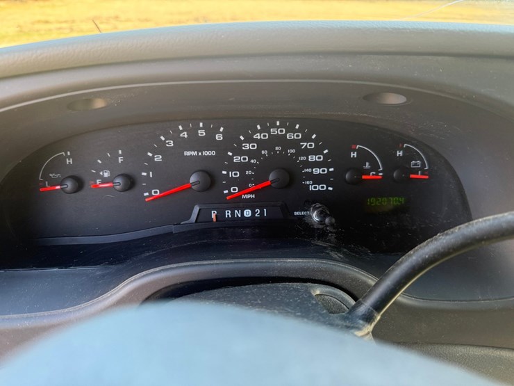 2008-ford-e350-xlt-image-29