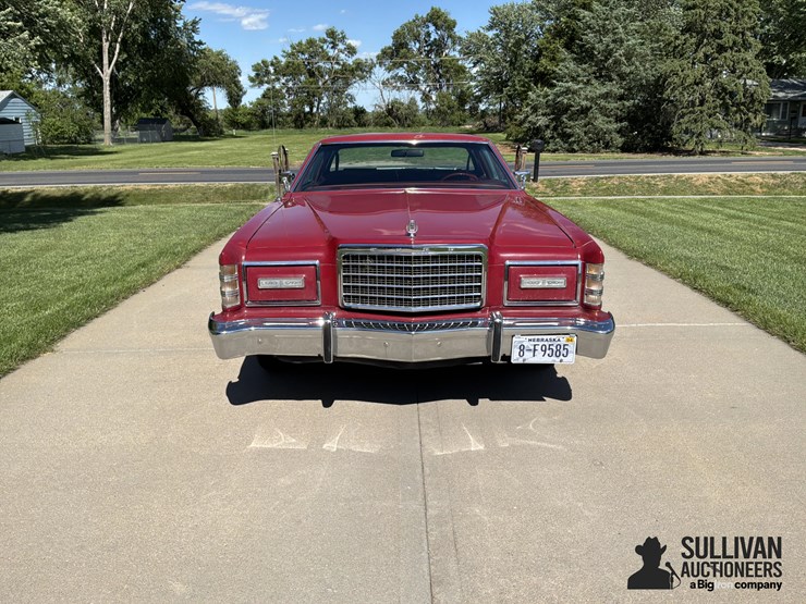 1978-ford-ltd-landau-2-door-collector-car-image-2