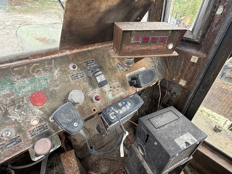 #1356-•-euclid-spotter-truck-image-15