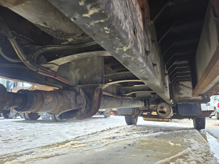 #60855-•-2002-sterling-flatbed-truck-image-39