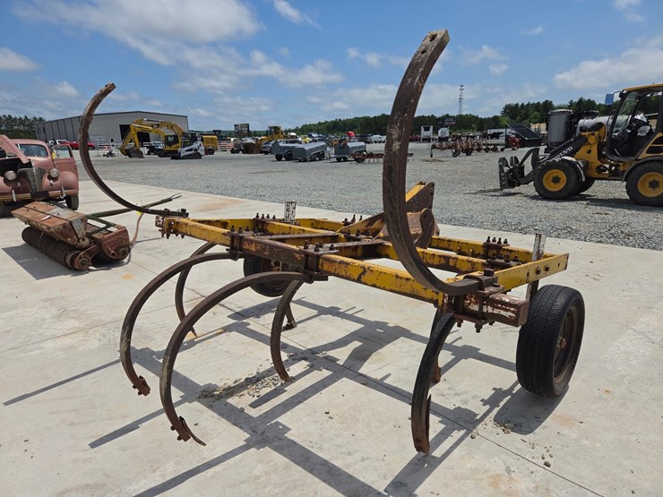 #5035-•-chisel-plow-image-7