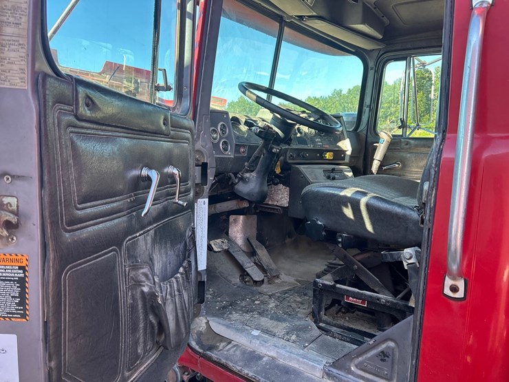 2001-mack-rd688s-image-69