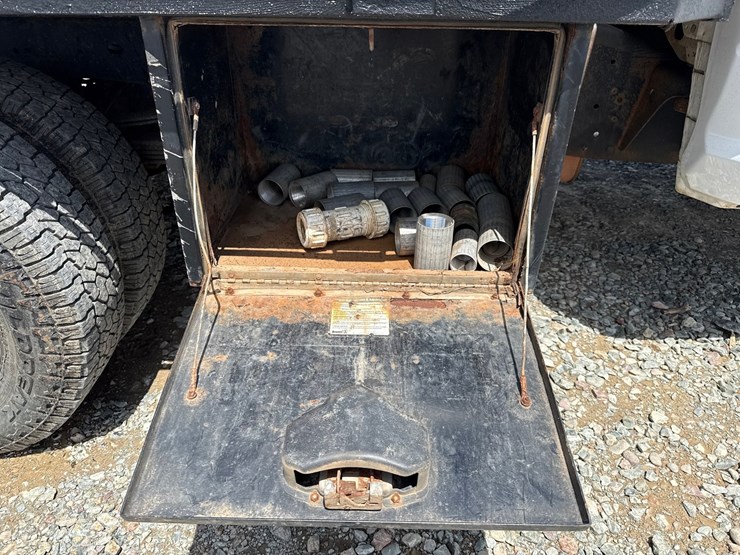 2019-dodge-3500-image-26
