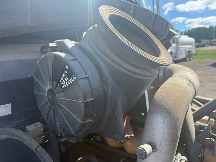 1997-kenworth-t300-image-32