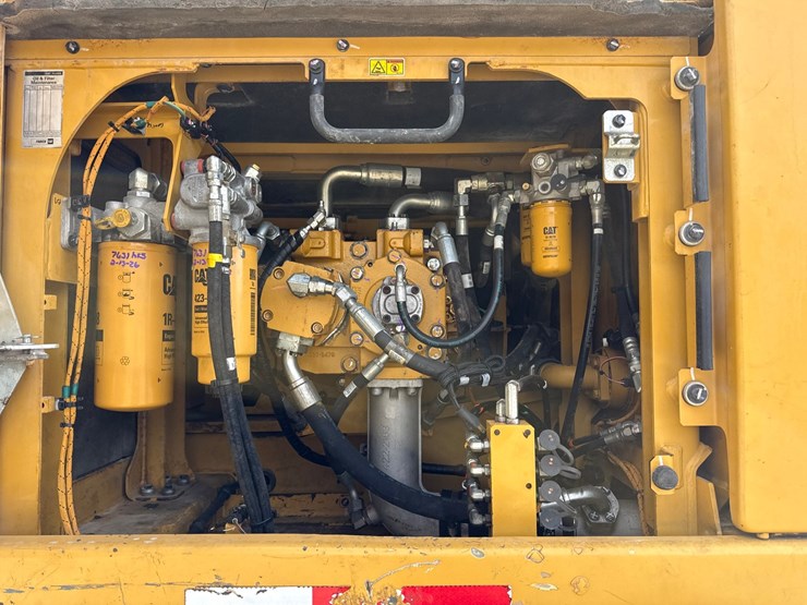2017-caterpillar-336fl-image-30