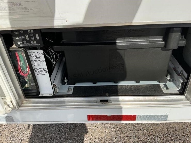 2008-progressive-ps21032hct-mobile-office-trailer-image-12