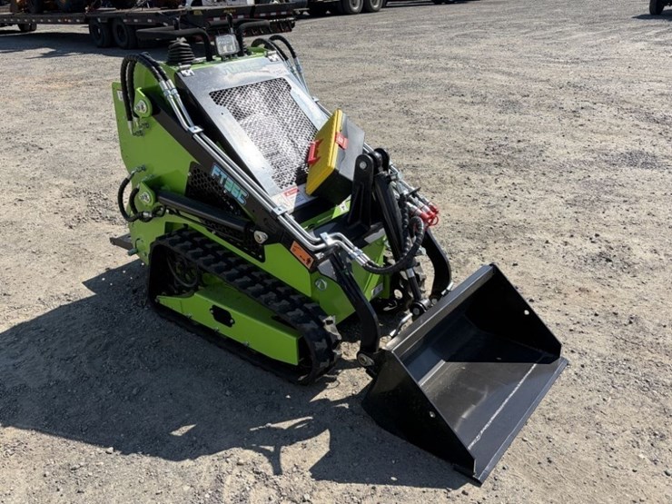 2026-future-ft36c-mini-compact-track-loader-image-2