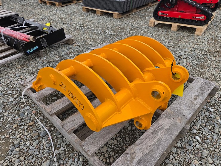 caterpillar-305-image-2