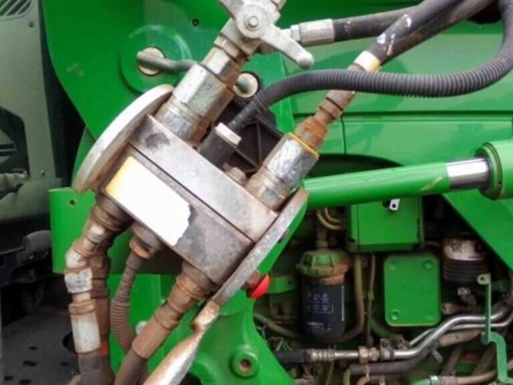 2012-john-deere-6210r-image-14
