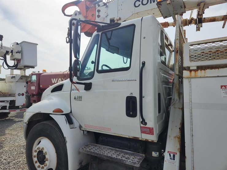 2003-international-durastar-4300-image-10