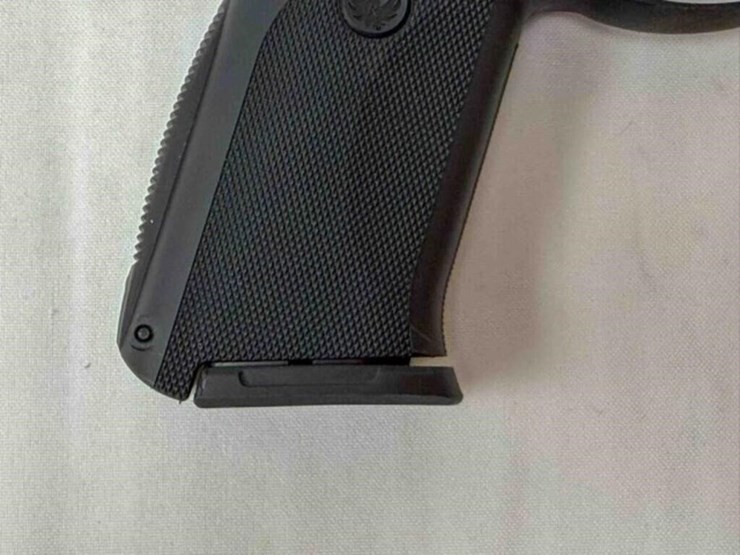sturm-ruger-pistol-image-13