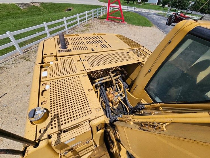 caterpillar-320c-image-36