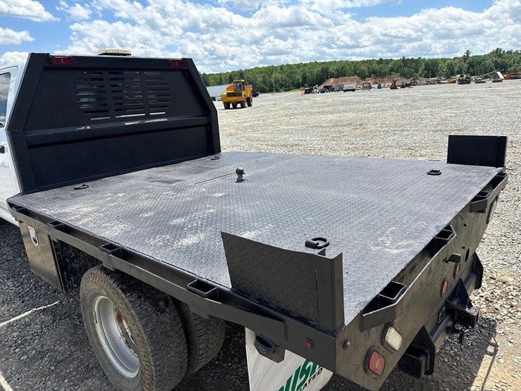 2019-dodge-3500-image-24