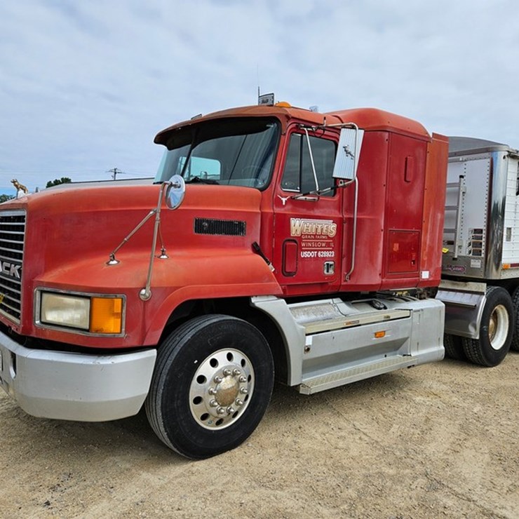 1993 MACK CH613