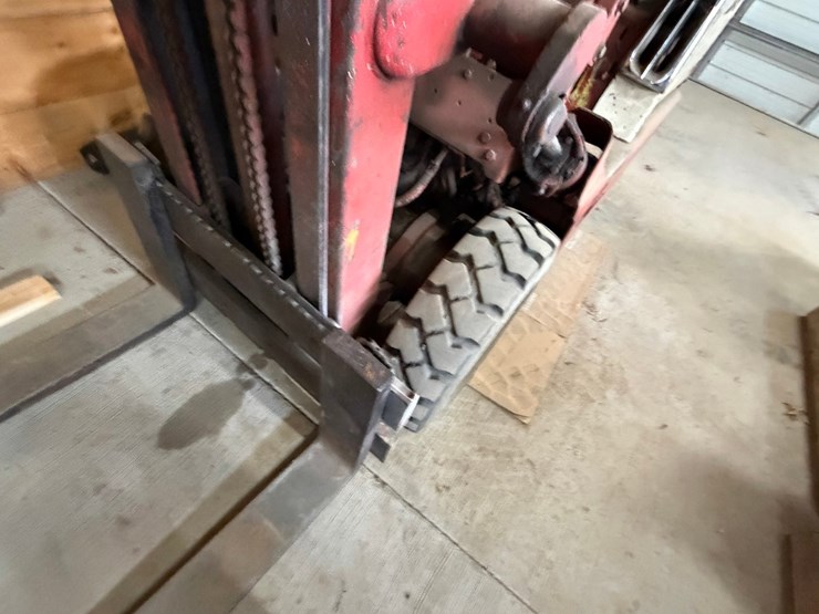 #1772-•-clark-forklift-image-12