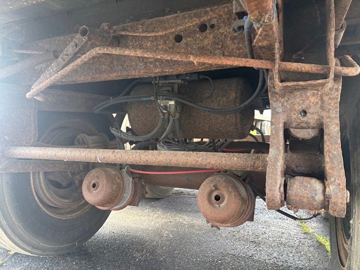 #2187-•-2002-hyundai-48'-dry-van-image-55