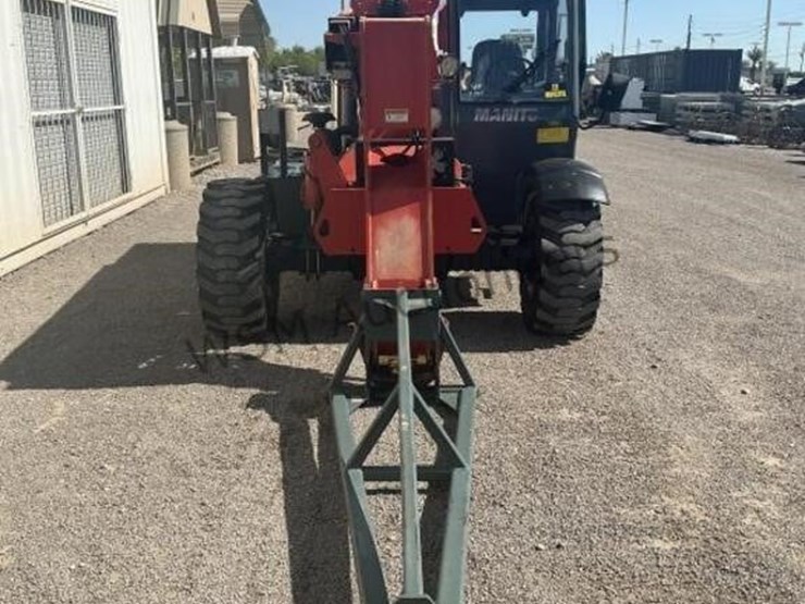 2005-manitou-t6034xt-telescopic-material-handler-image-3