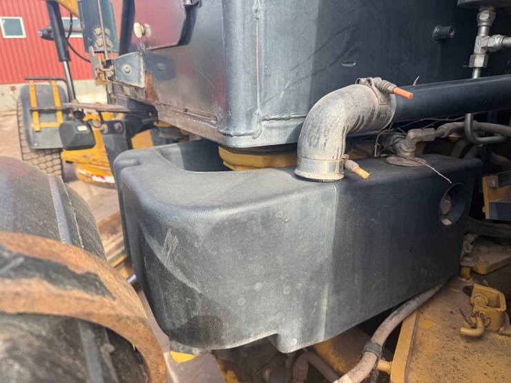 caterpillar-160m-image-124